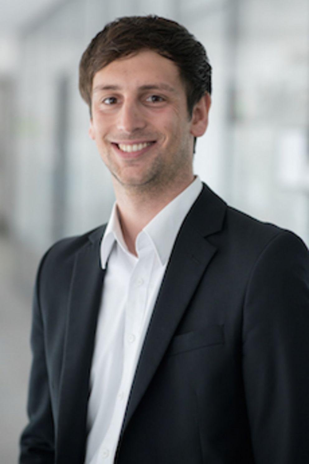 Daniel Schnurr Daniel Schnurr