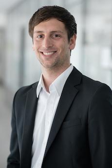 Dr. Daniel Schnurr Dr. Daniel Schnurr