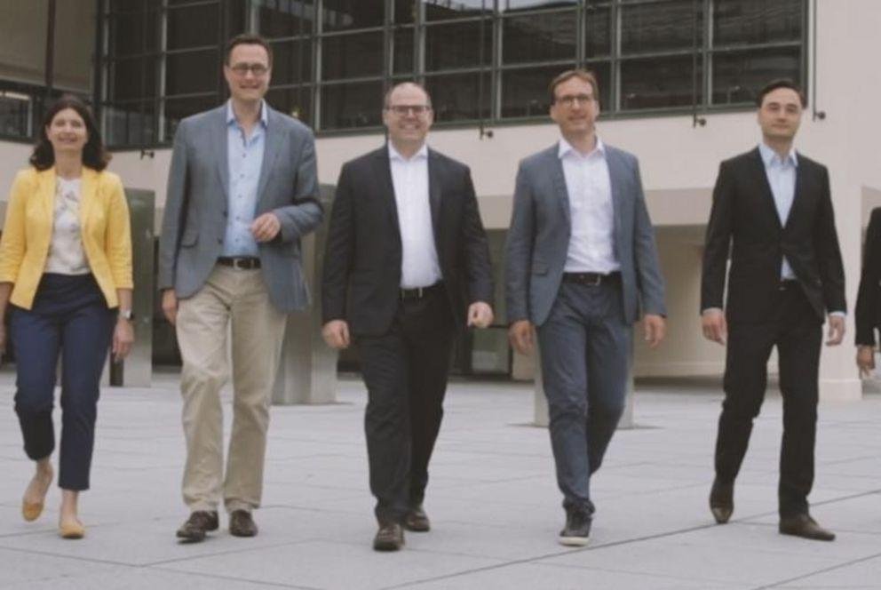 Interdisciplinary research team, including Spokesperson Professor Jan Krämer and Deputy Spokesperson Professor Andreas König, who jointly planned and initiated the RTG over the past three years.